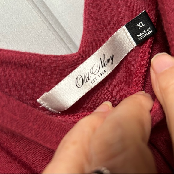 Old Navy Burgundy Sleeveless V neck, supersoft summer dress. XL. Flouncy hem. - Picture 4 of 5